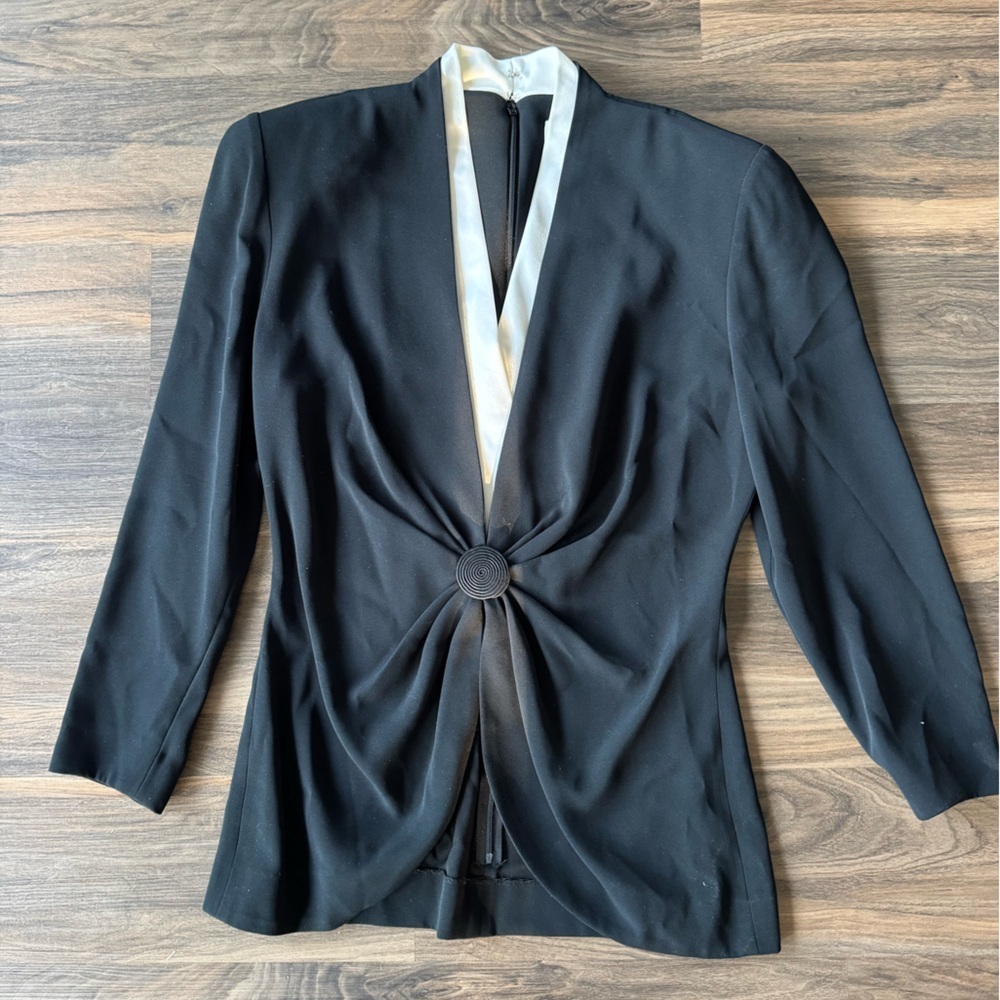 Daymor Couture Black and White top blouse Sz 10
